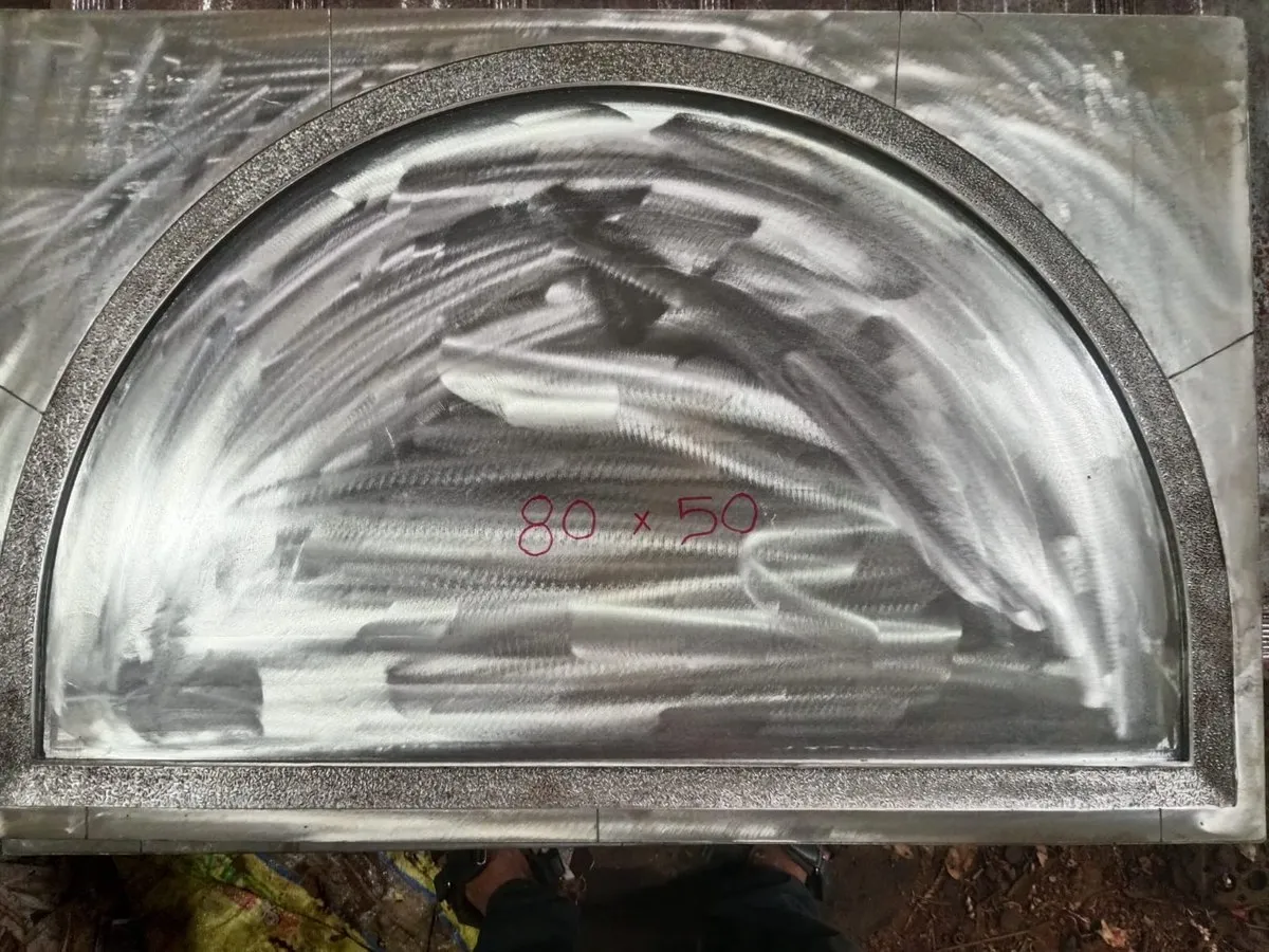 Plain semicircle mould — 80 × 50 cm